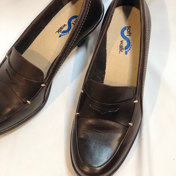 EUC SoftWalk Leather Heel Size 7 - Picture 2 of 7